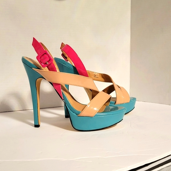 ShoeDazzle in these - Picture 3 of 3